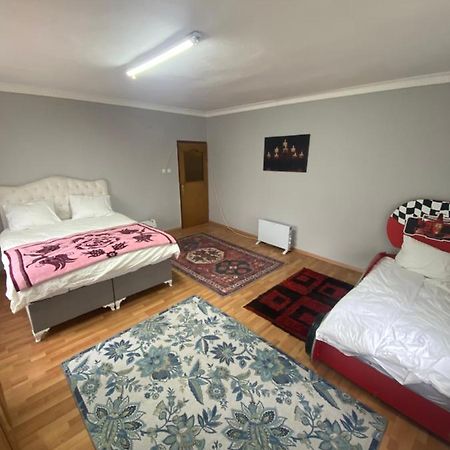 Triplex House Near The Airport Appartement Arnavutkoy Buitenkant foto